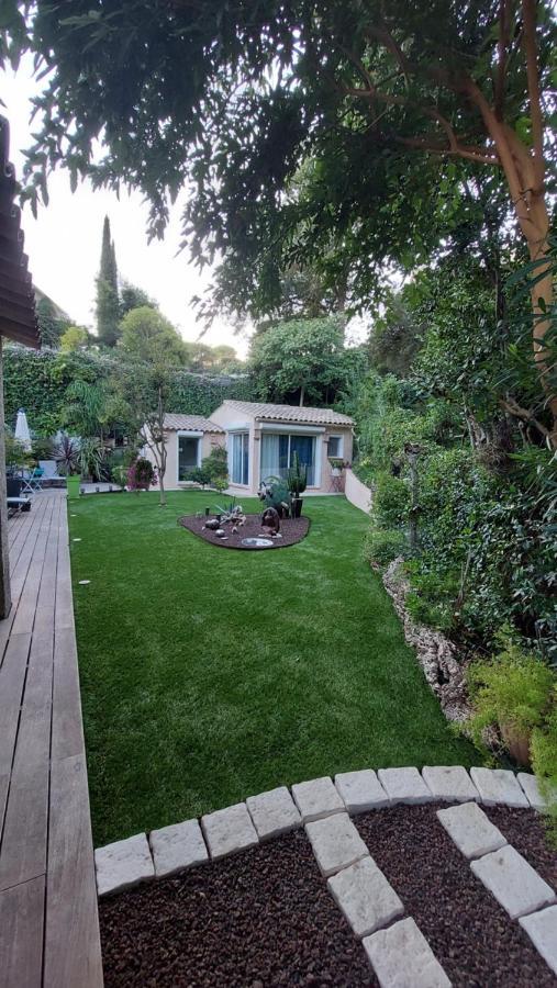Dans Un Jardin Bb Et Jacuzzi Bed & Breakfast มองเดอลิเยอลานาปูล ภายนอก รูปภาพ